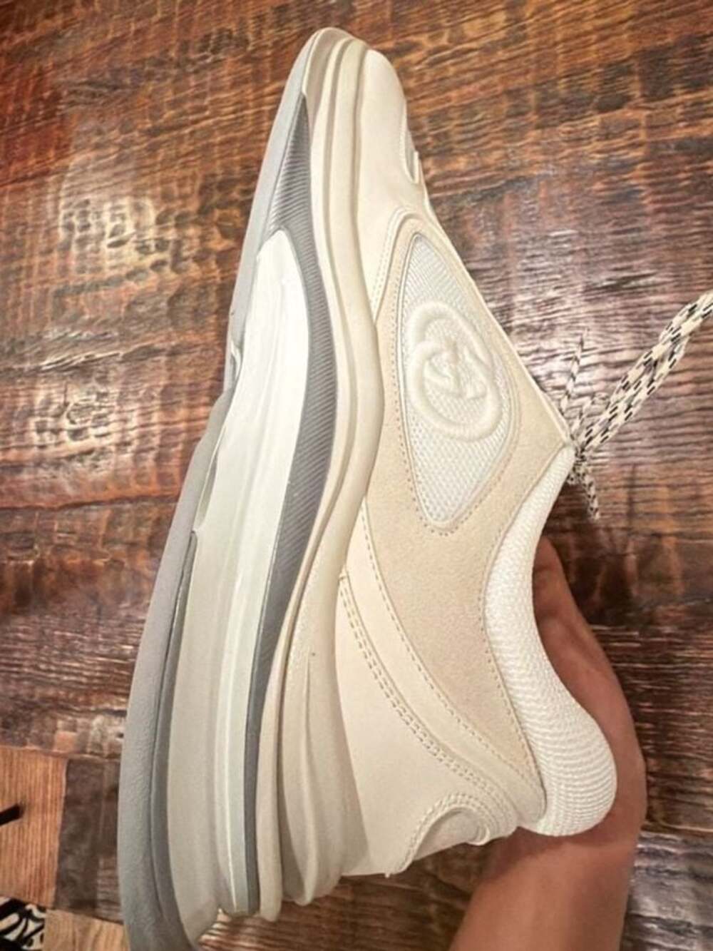 Gucci Run Suede & Mesh Cream/Grey Sneakers US14 - Picture 9 of 10